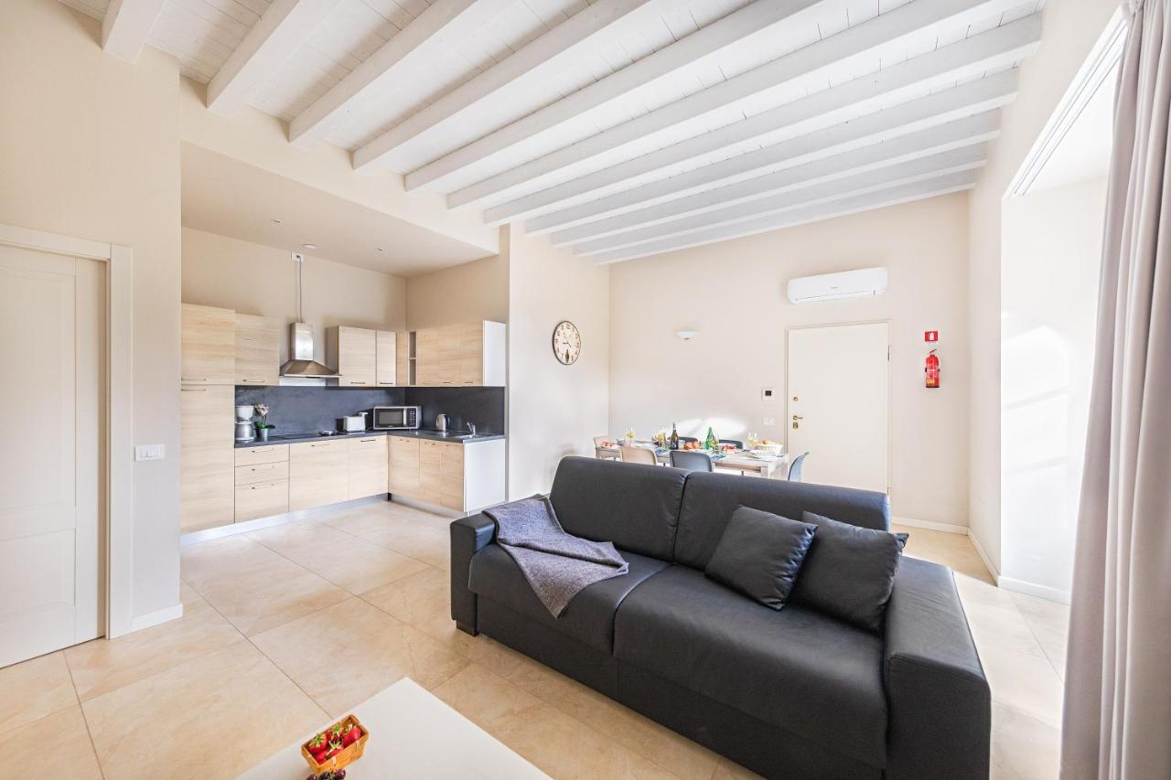 Corte Benaco By Wonderful Italy Toscolano Maderno Exterior photo
